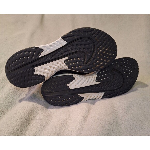 NIKE Legend React 2 Shield Men 10 Running Shoes Ocean Fog (Rare Color) - Picture 12 of 13